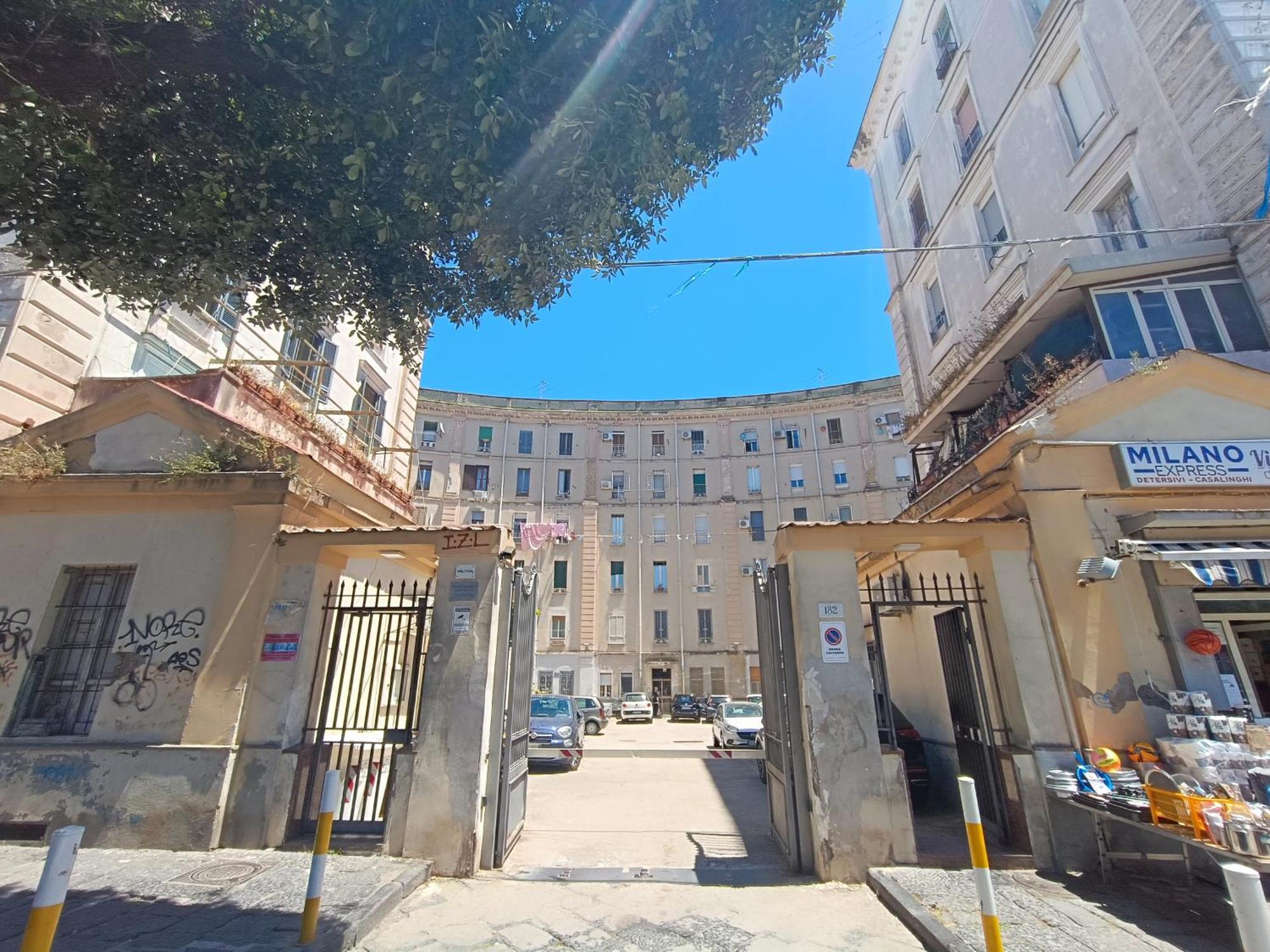 Bnb Etnuvio, Double Rooms In Napoli Exterior foto